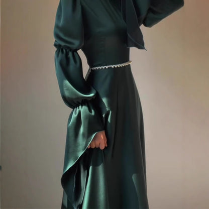 Robe Élégante Vert Paon – Charme et Raffinement